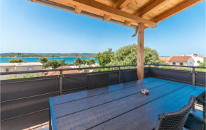 Stunning apartment in Turanj with WiFi and 2 Bedrooms